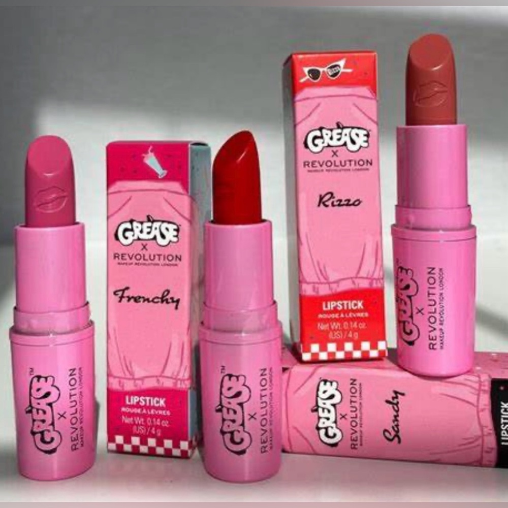 GREASE X REVOLUTION Red
Lipstick RIZZO